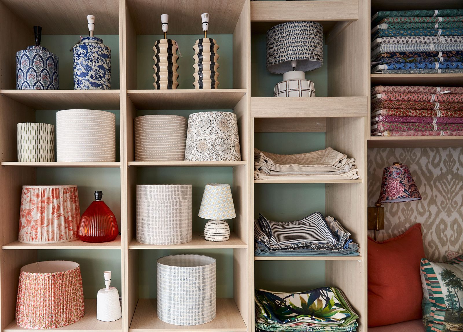 How to find the right shade for a lamp base | No Chintz Textiles & Interior Decorating Australia