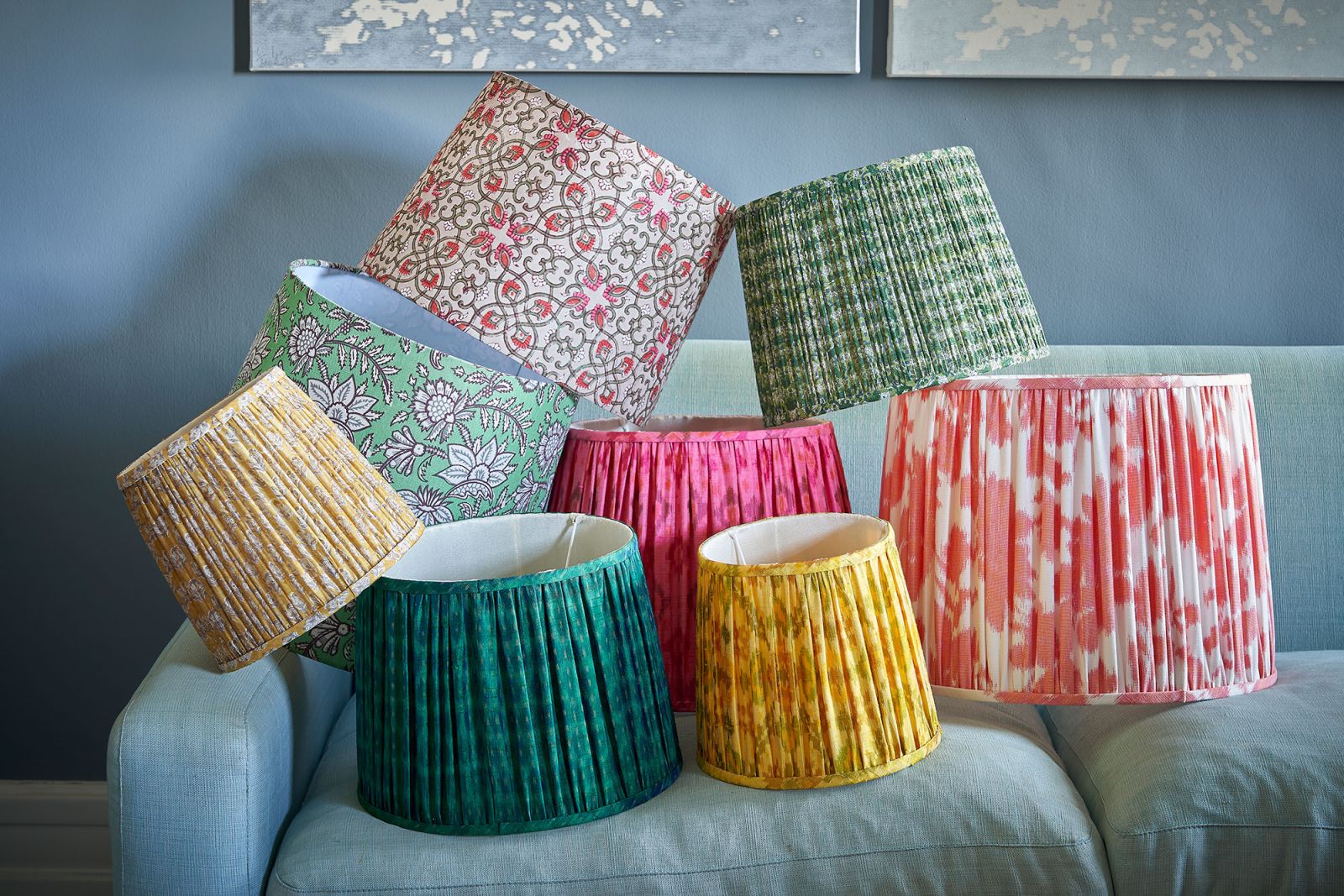 What is the difference between a Bonded vs. a Gathered lampshade? | No Chintz Textiles & Interior Decorating Australia